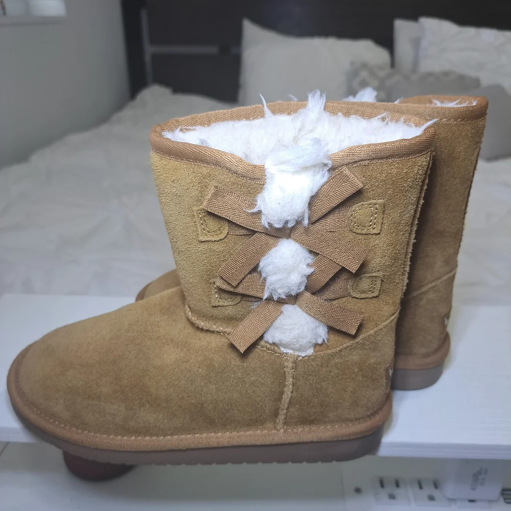 Koolaburra Tan Suede Winter Boots